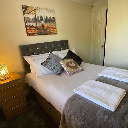 The Regency Entire 1 Bedroom Flat Accomodation Leicester Exterior photo
